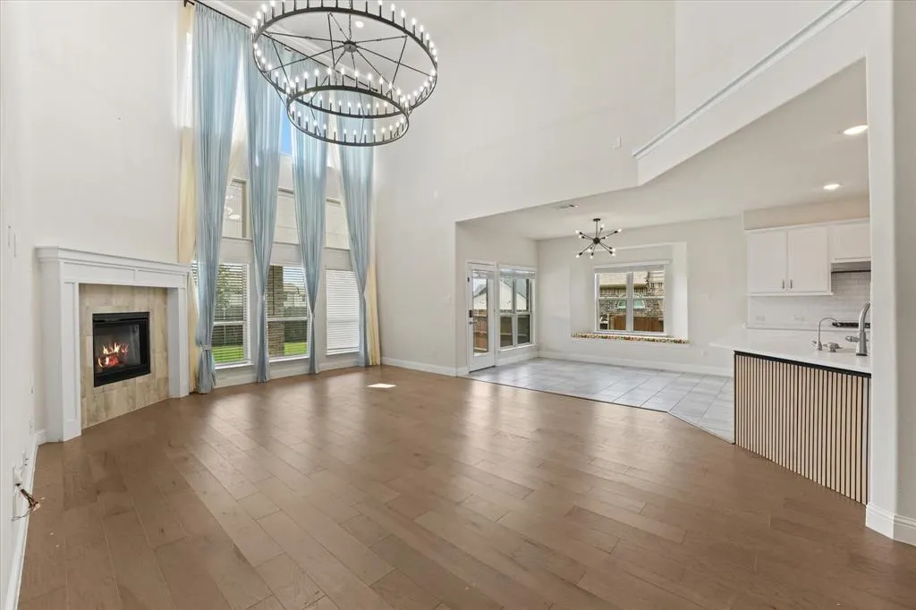 3009 Lakeshore Drive