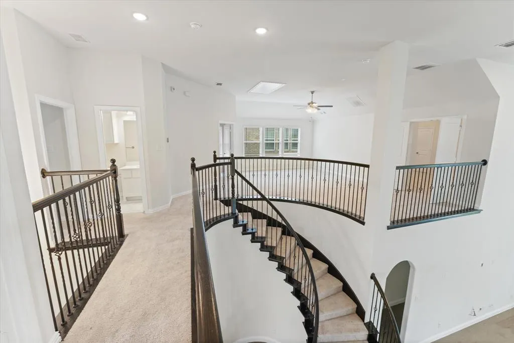 3009 Lakeshore Drive