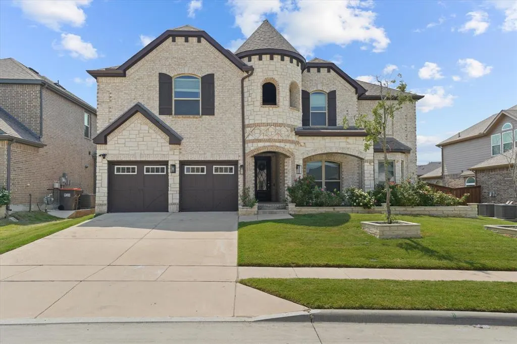 3009 Lakeshore Drive