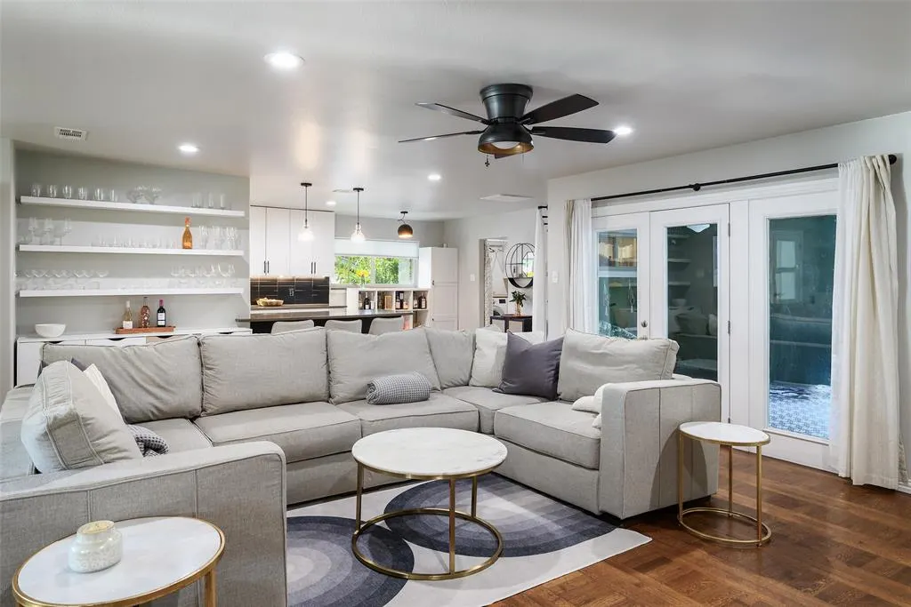1439 Mapleton Drive