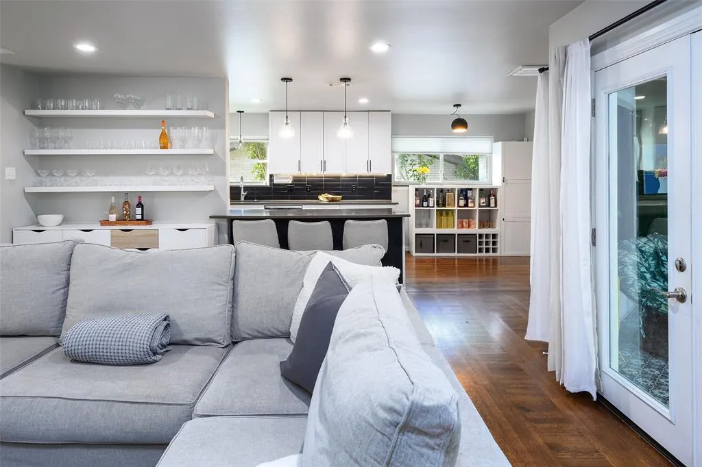 1439 Mapleton Drive