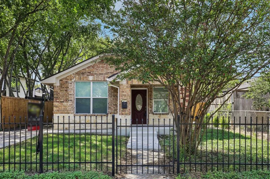 1107 S Waverly Drive