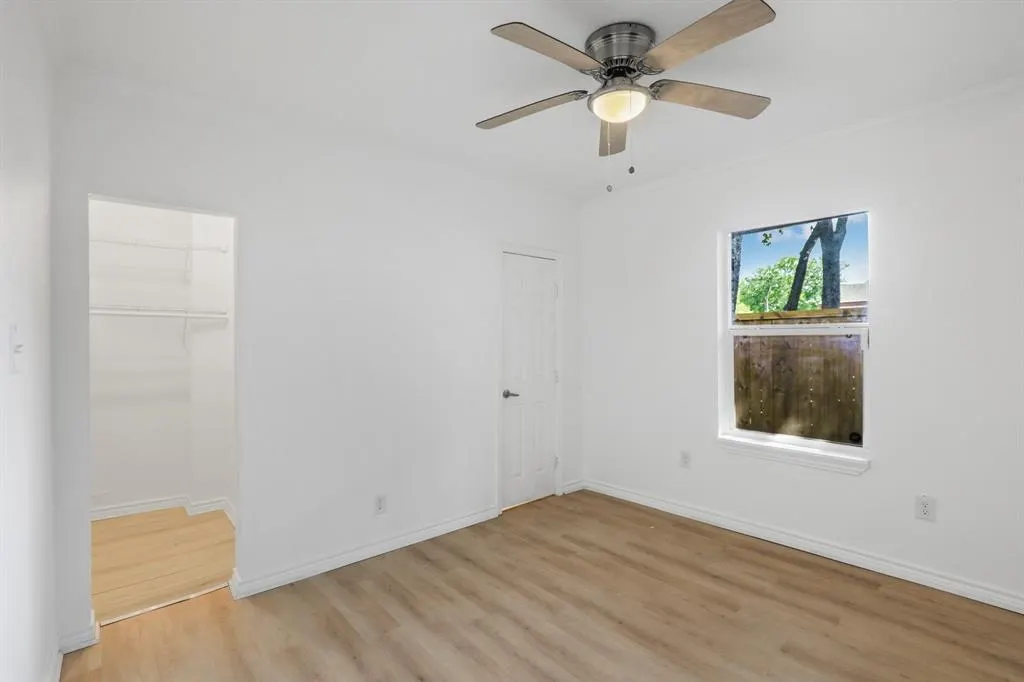 1107 S Waverly Drive