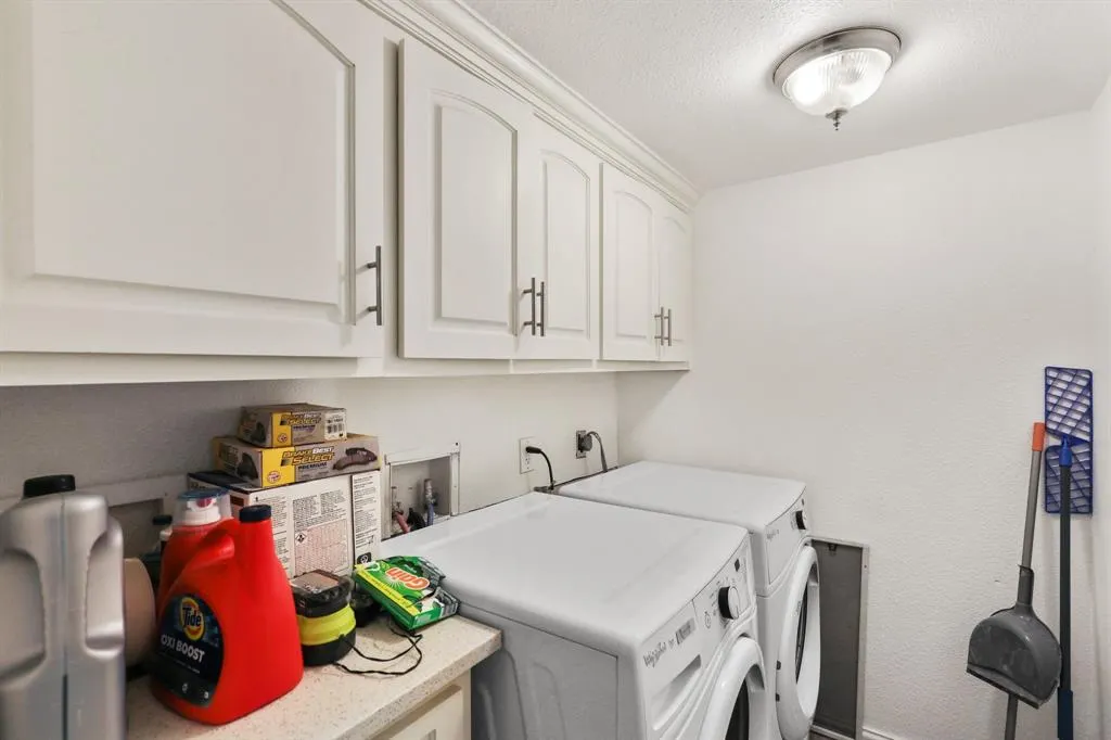 1107 S Waverly Drive