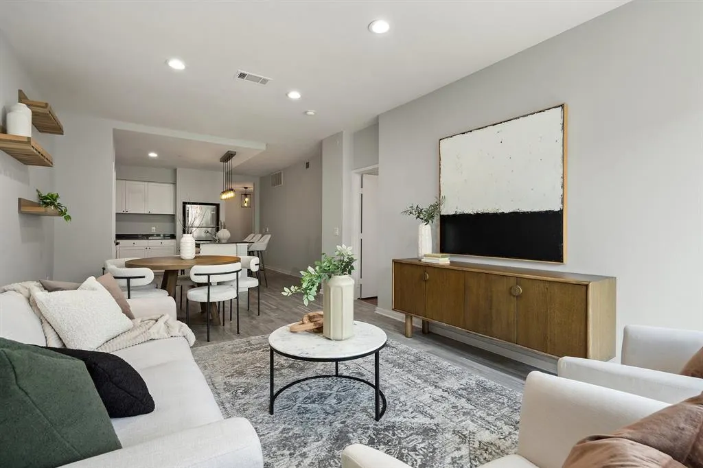 4411 Bowser Avenue, #108