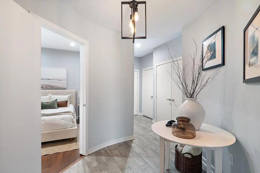 4411 Bowser Avenue, #108