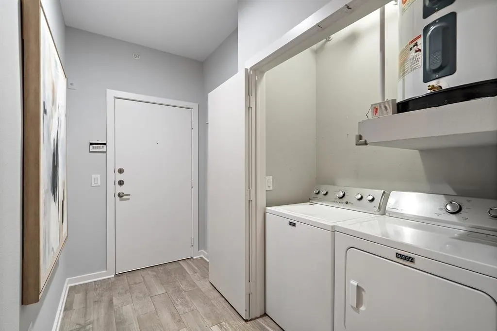 4411 Bowser Avenue, #108