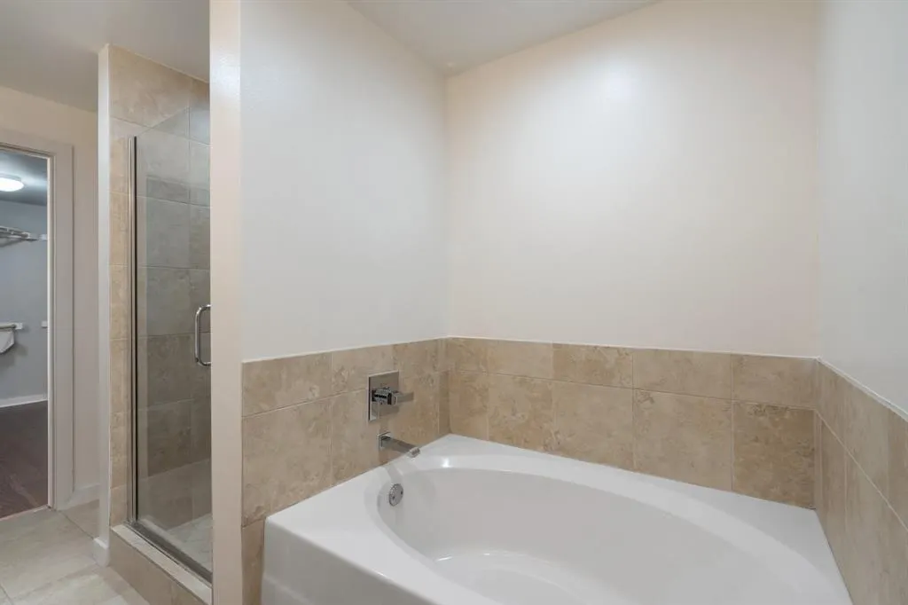 4411 Bowser Avenue, #108