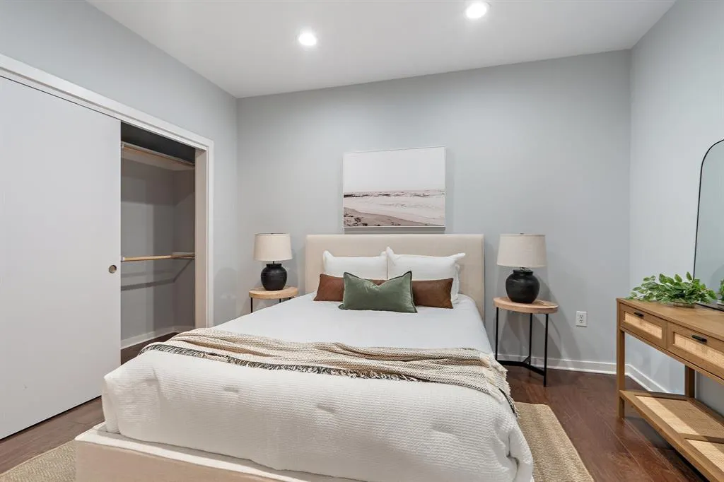 4411 Bowser Avenue, #108