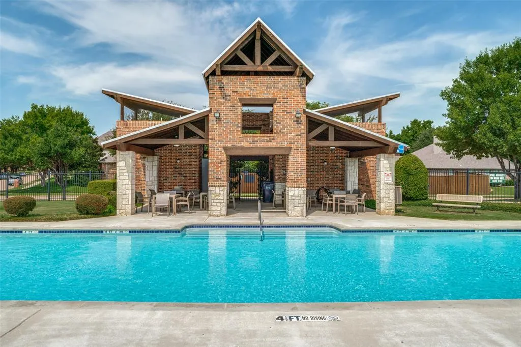 417 Long Cove Court