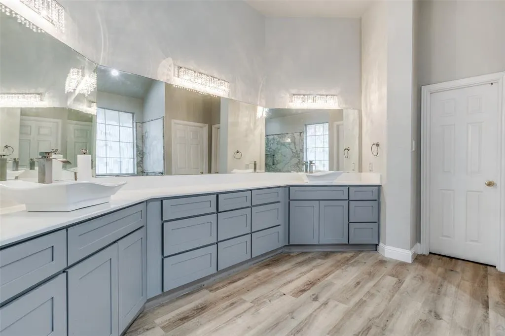 417 Long Cove Court