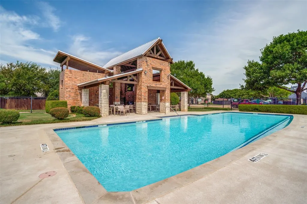 417 Long Cove Court