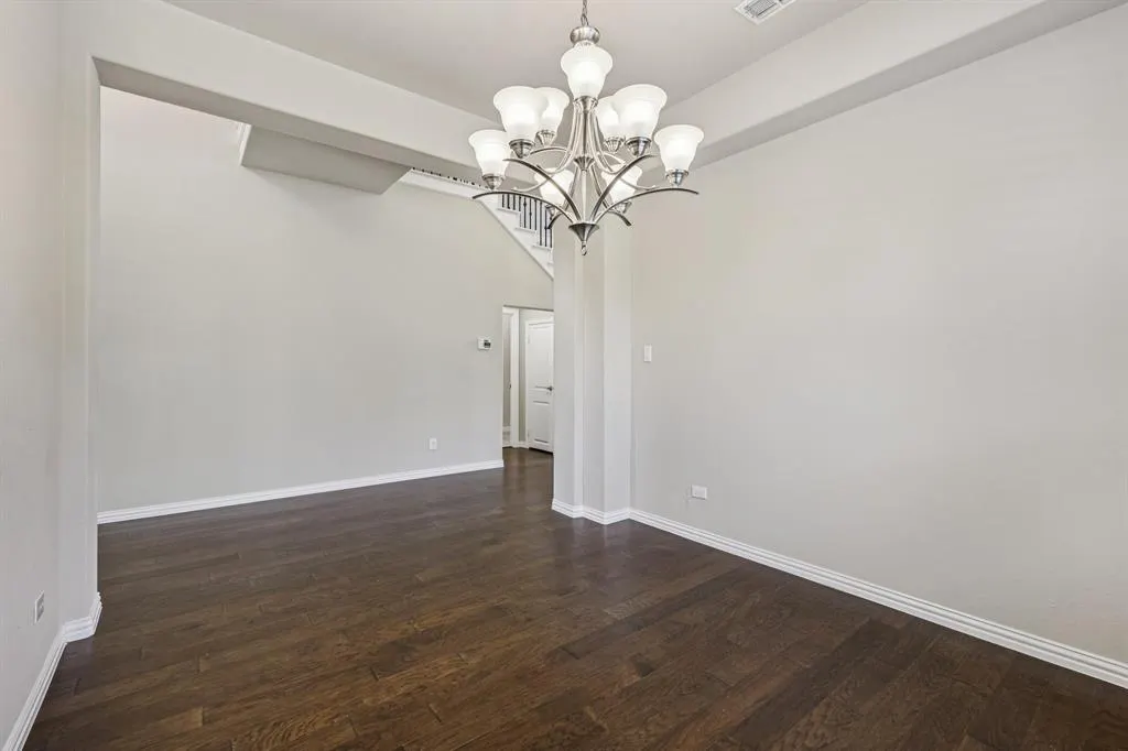 1990 Kieva Place