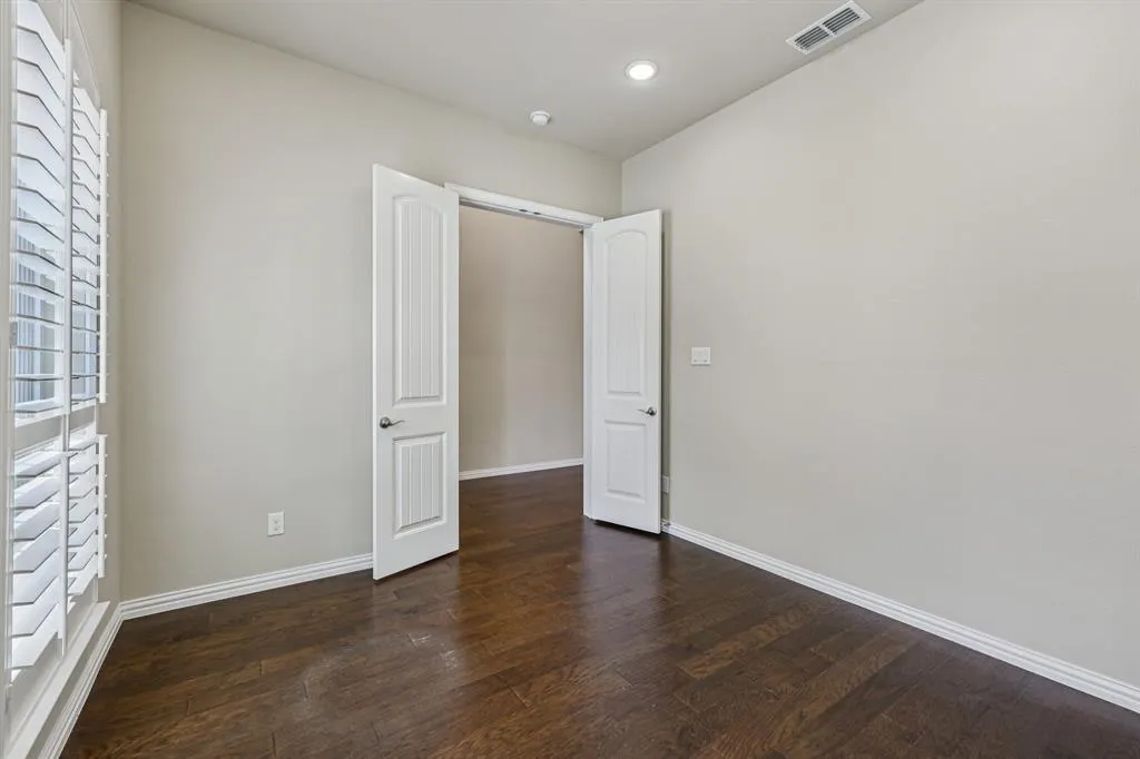 1990 Kieva Place