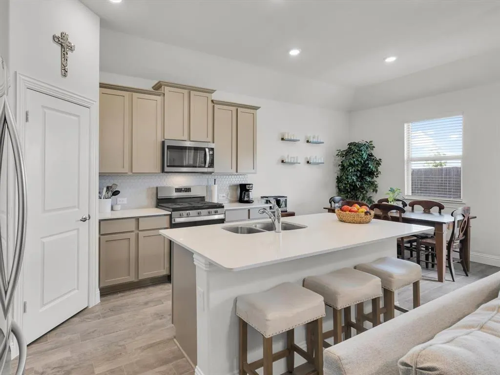 10925 Canyon Mine Drive