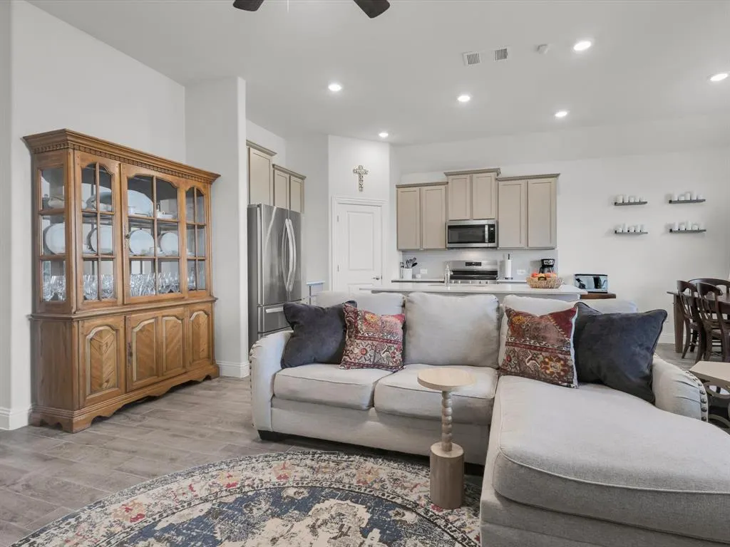 10925 Canyon Mine Drive