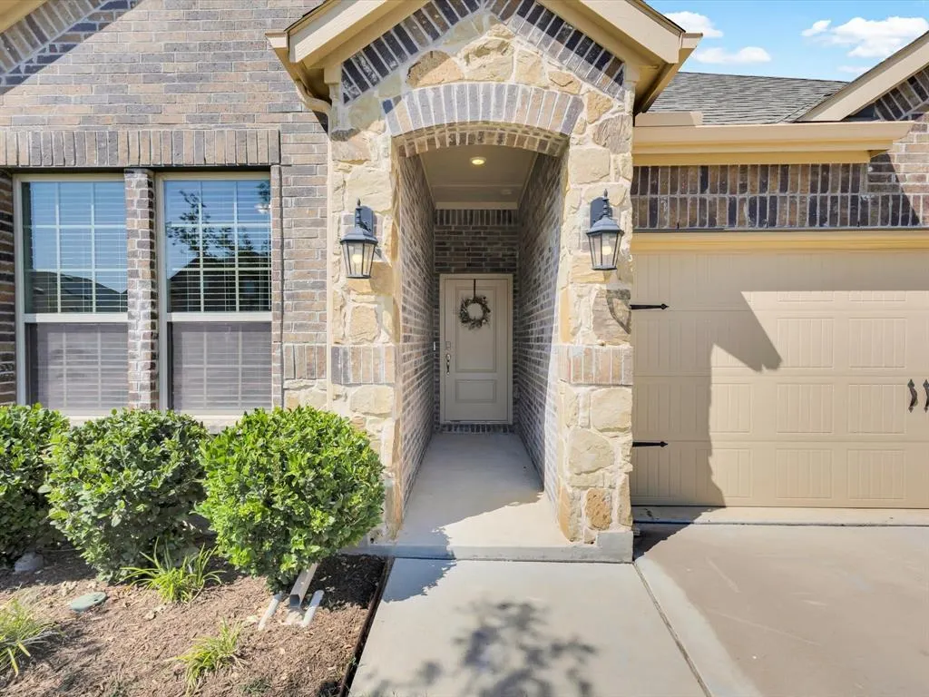 10925 Canyon Mine Drive