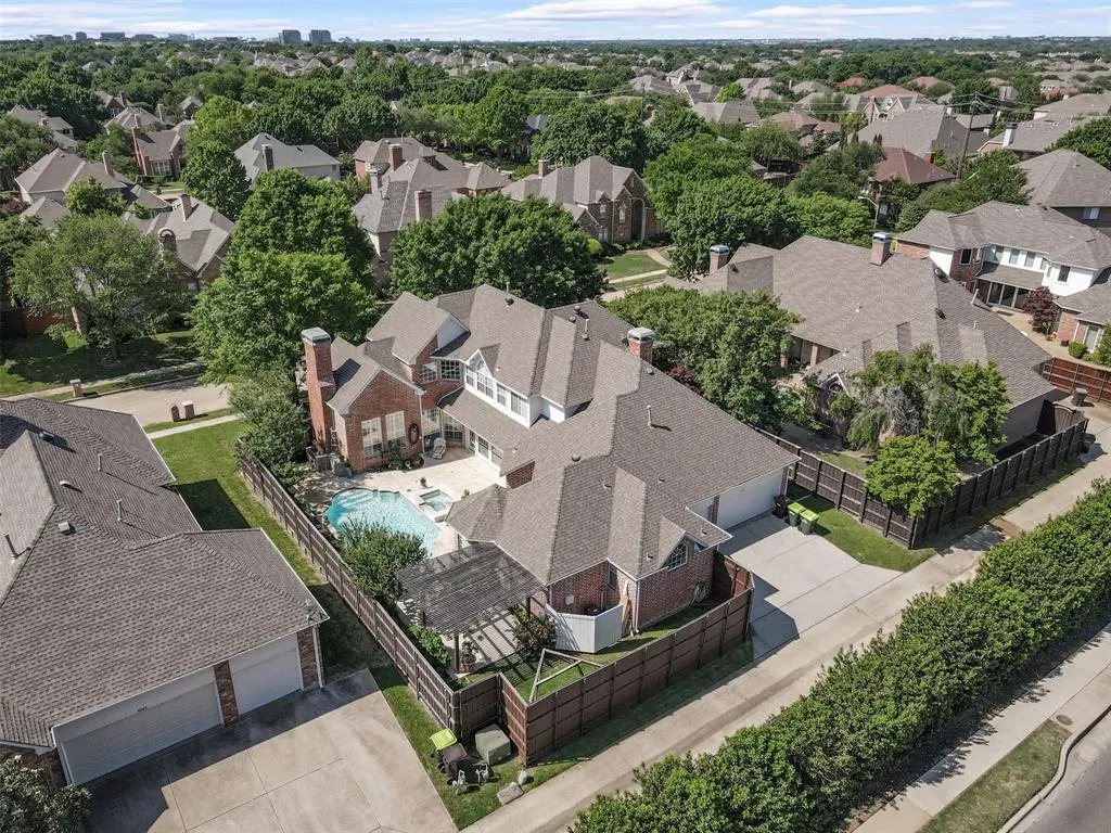 4549 Glenville Drive