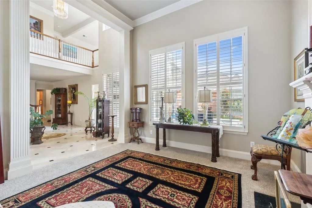 4549 Glenville Drive