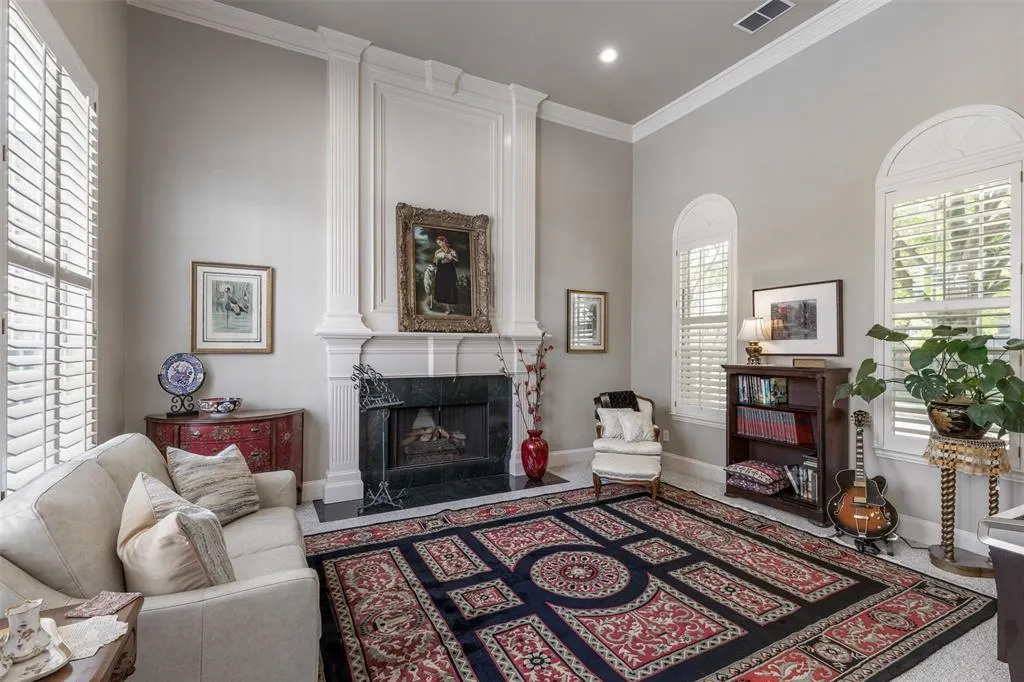 4549 Glenville Drive