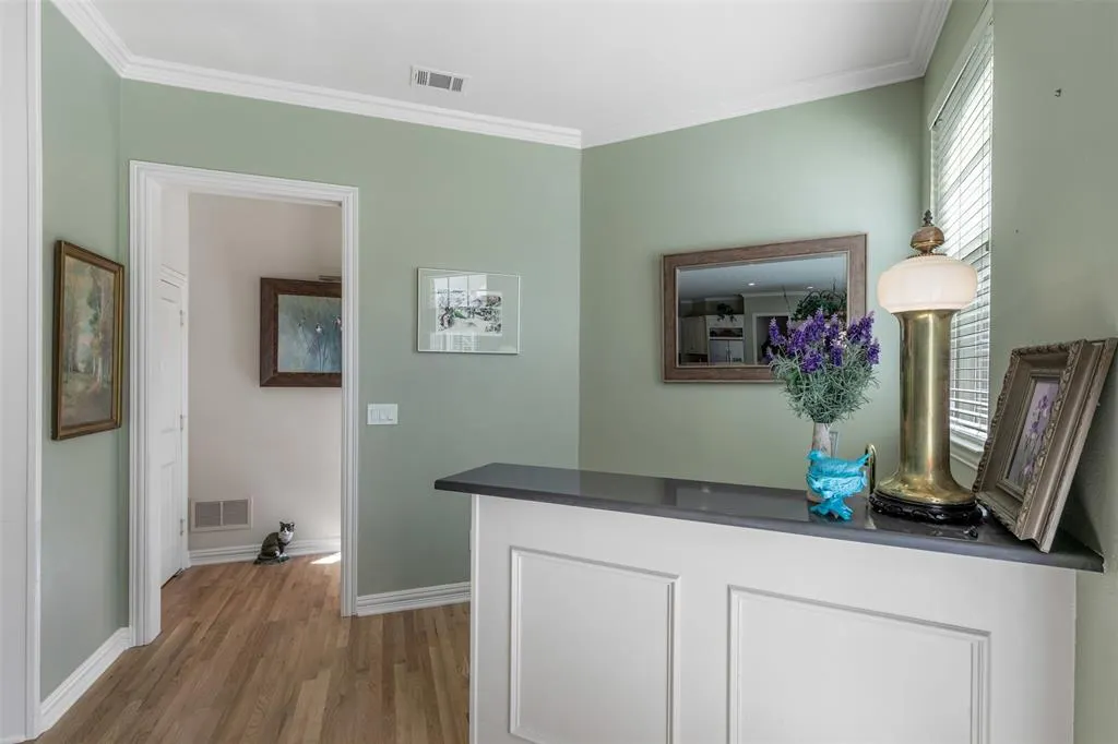 4549 Glenville Drive