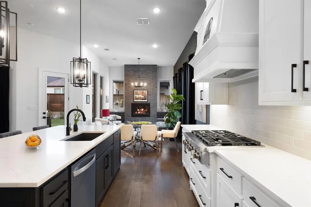 2430 Hawksbury Court
