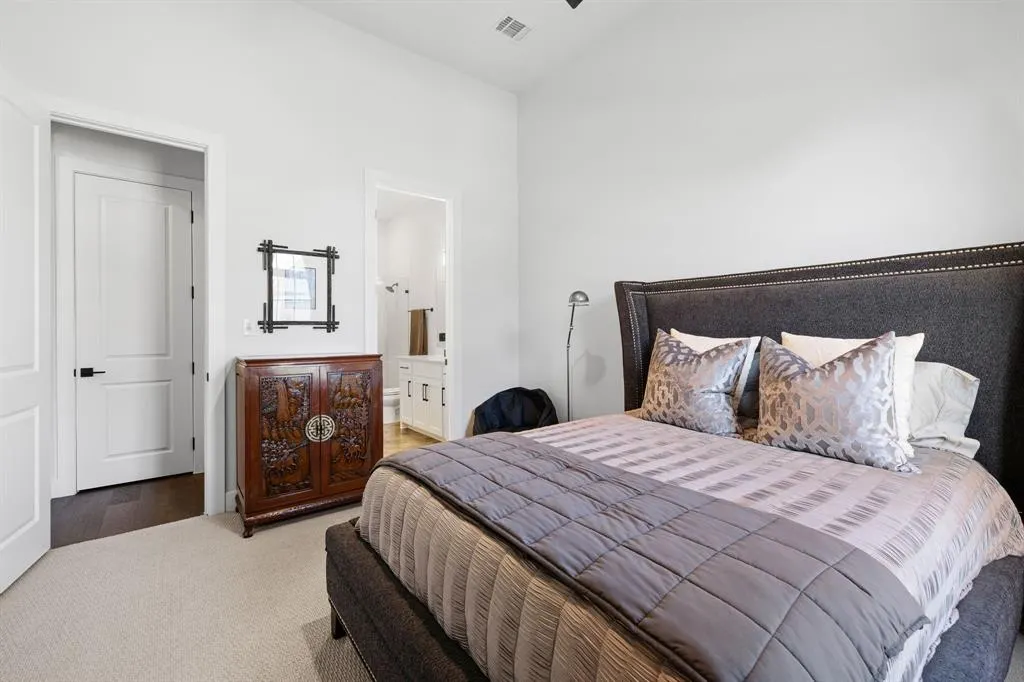 2430 Hawksbury Court
