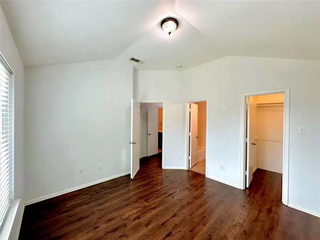 4924 Mountain Ridge Lane