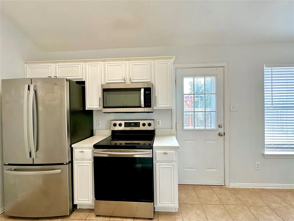 4924 Mountain Ridge Lane