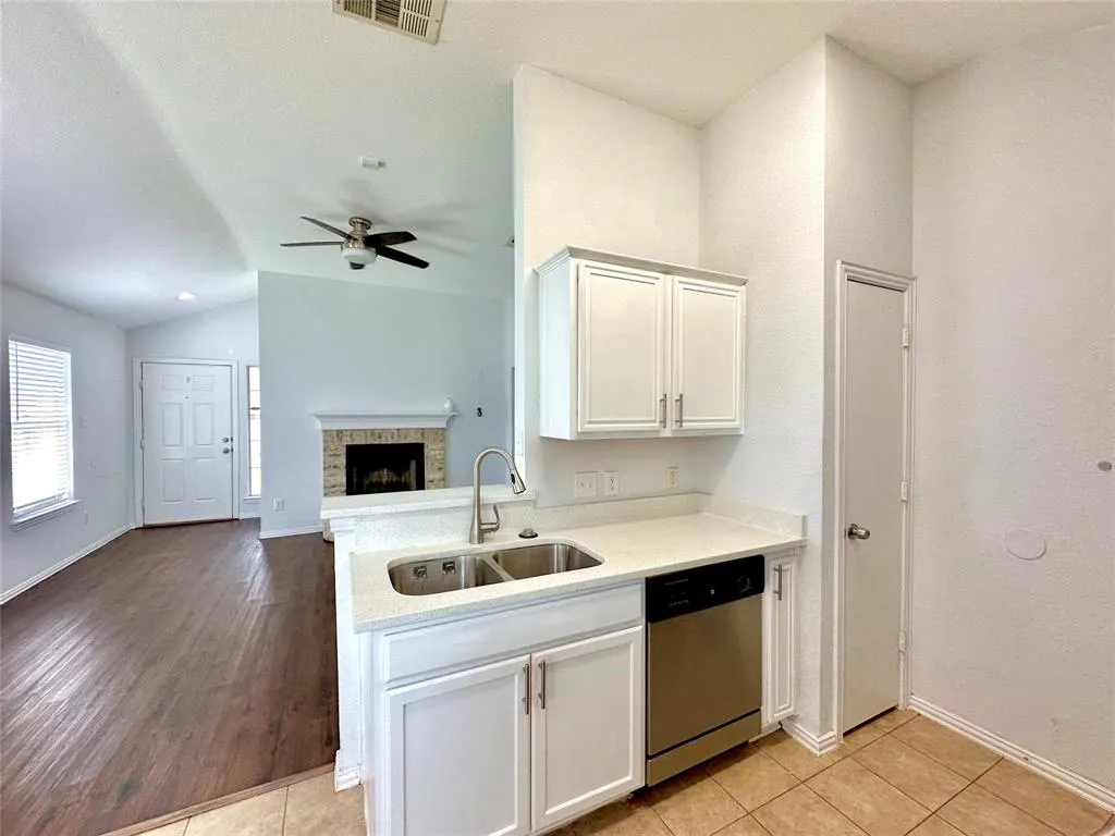 4924 Mountain Ridge Lane