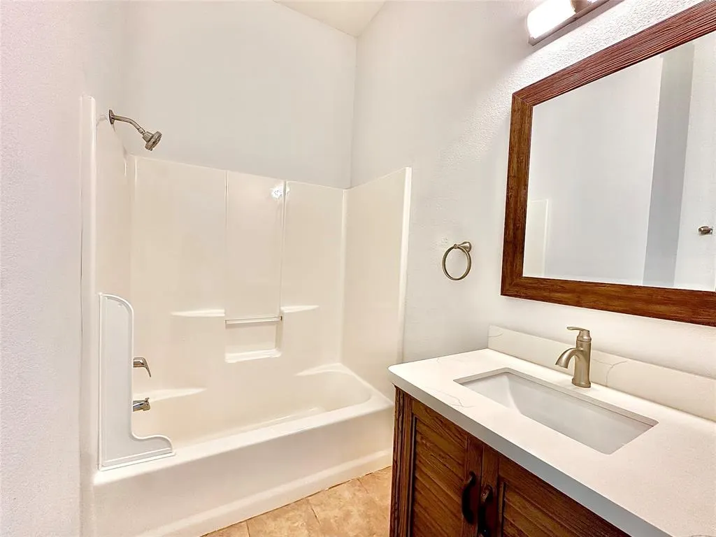 4924 Mountain Ridge Lane
