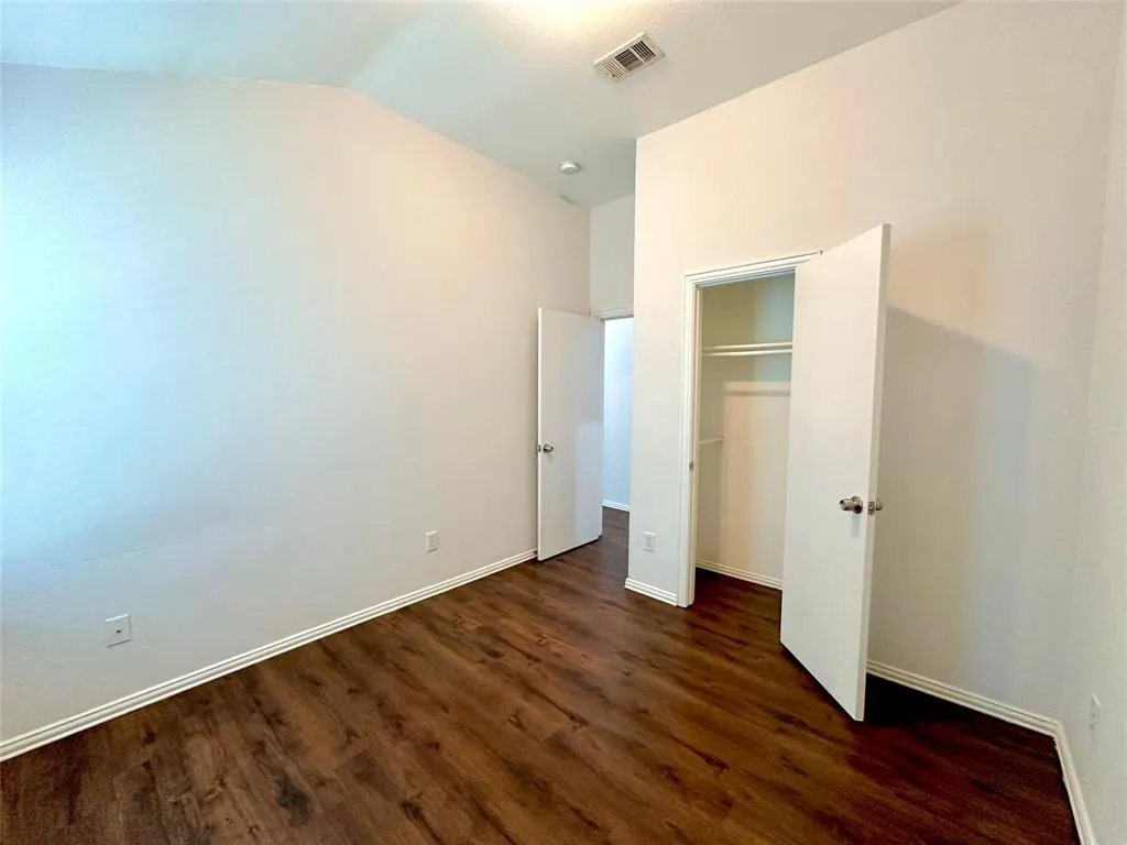 4924 Mountain Ridge Lane