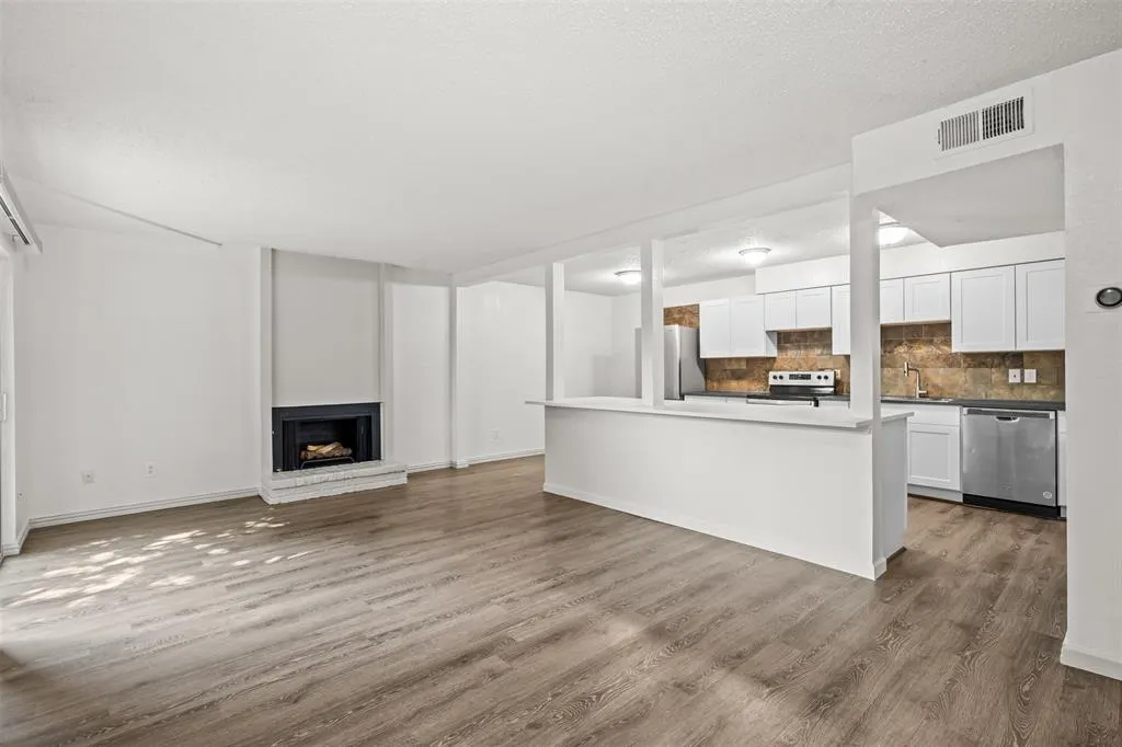 2610 Custer Parkway, #D