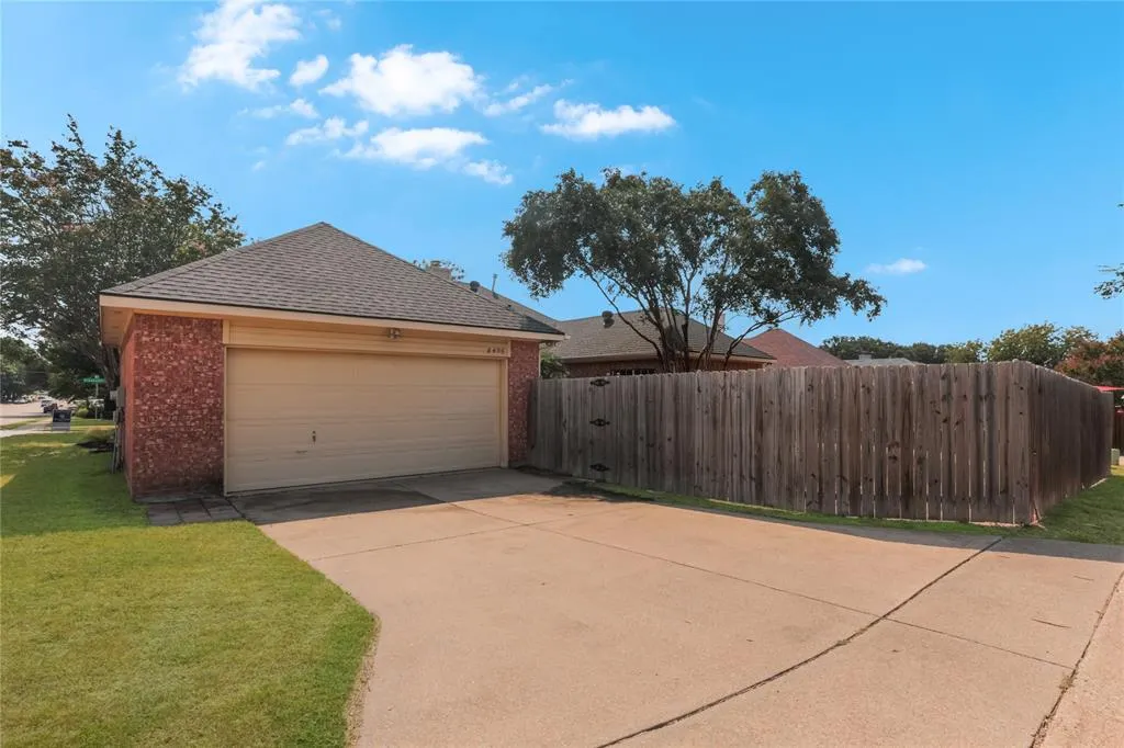 8495 E Creekside Circle