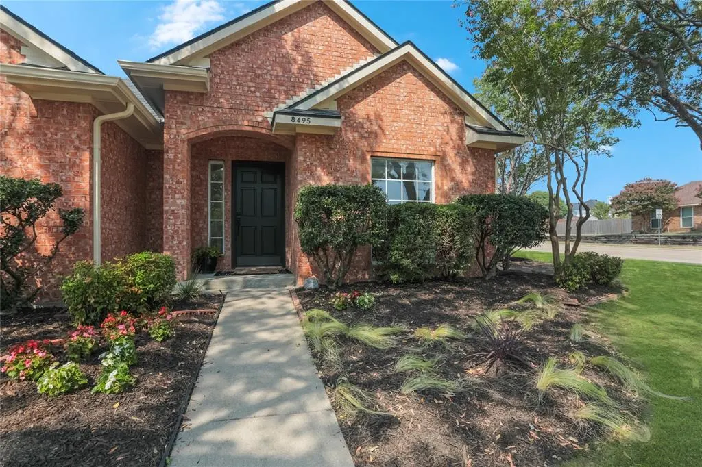 8495 E Creekside Circle