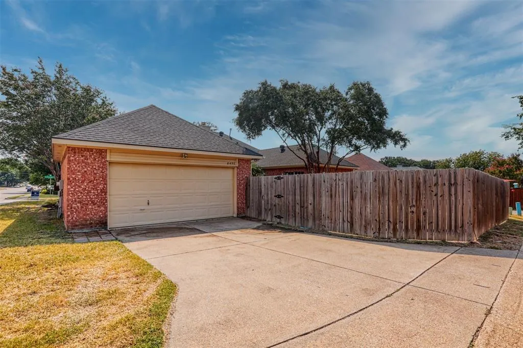 8495 E Creekside Circle