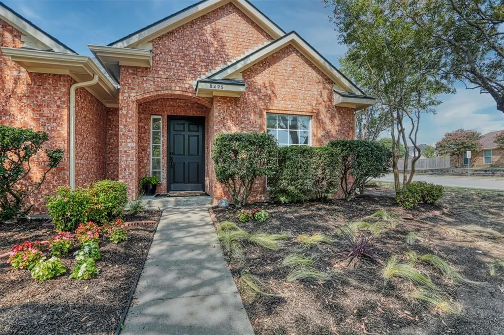 8495 E Creekside Circle