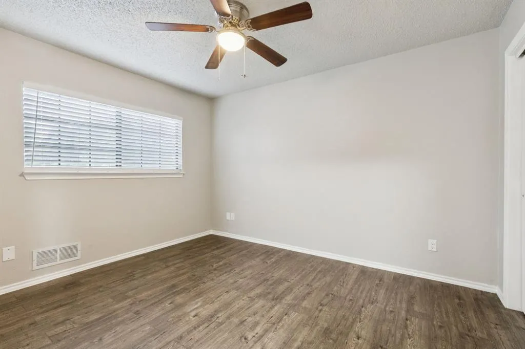 3335 San Mateo Drive
