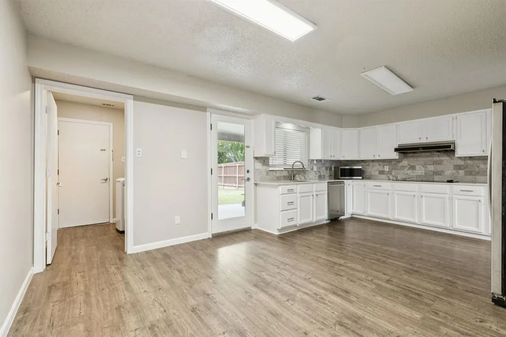 3335 San Mateo Drive