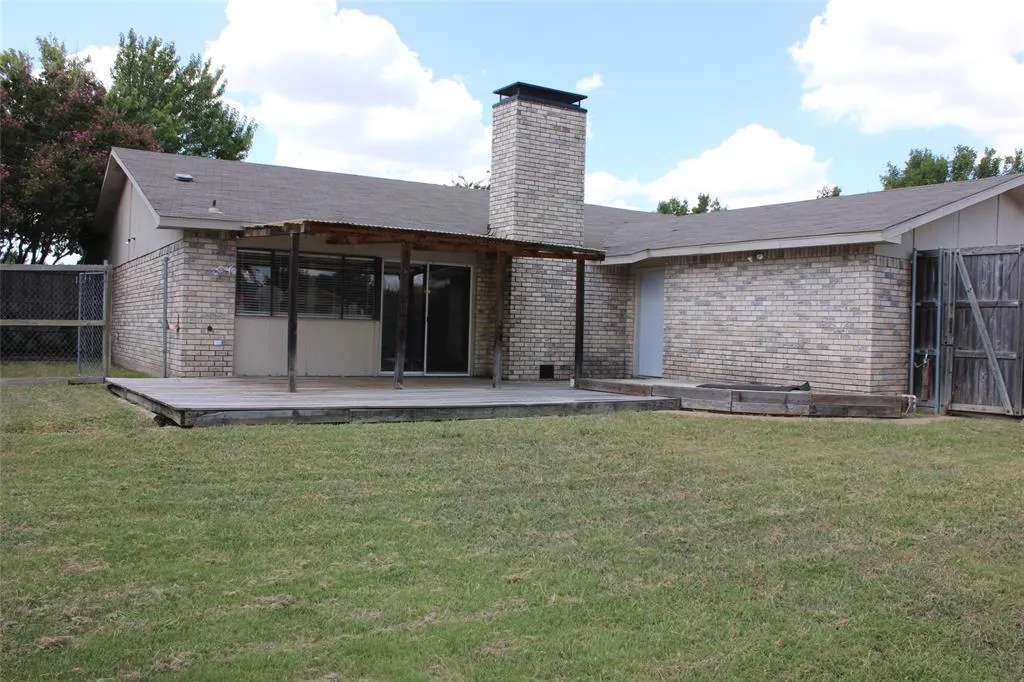 6202 Zanes Court