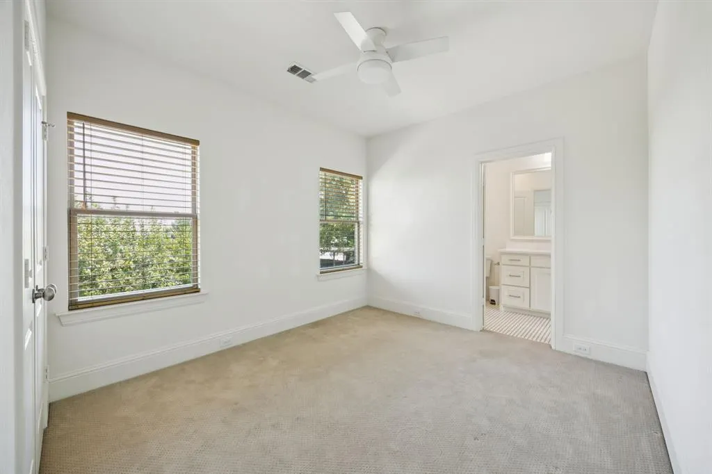 625 W 8th Street