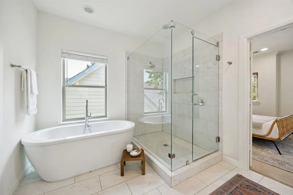 625 W 8th Street