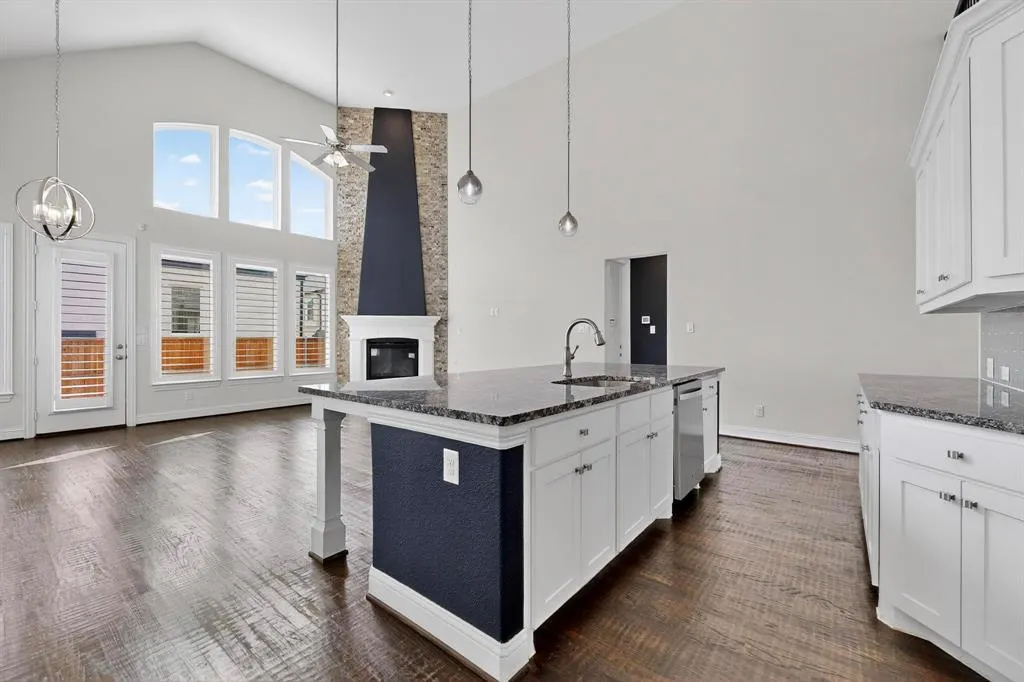 5616 Snowberry Drive