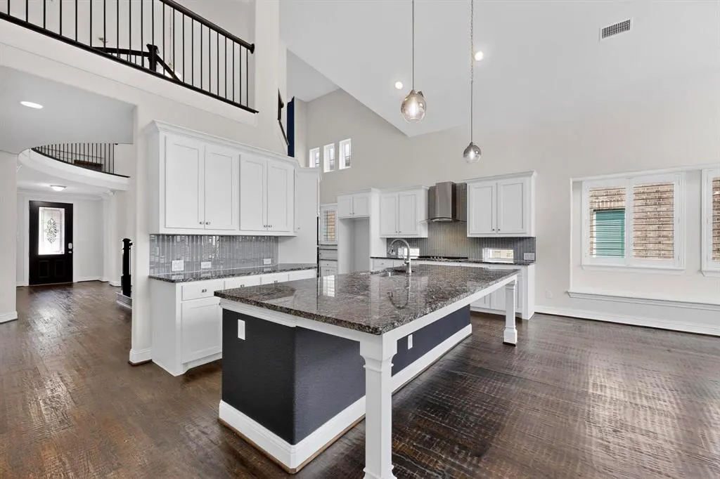 5616 Snowberry Drive