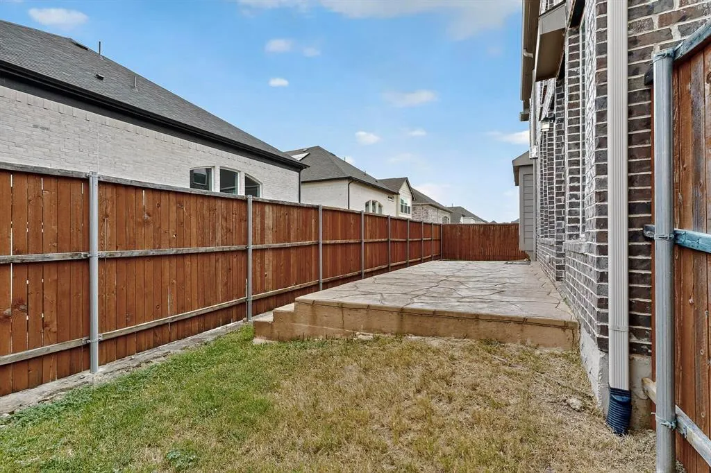 5616 Snowberry Drive