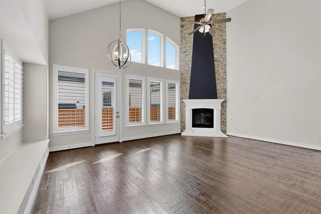 5616 Snowberry Drive