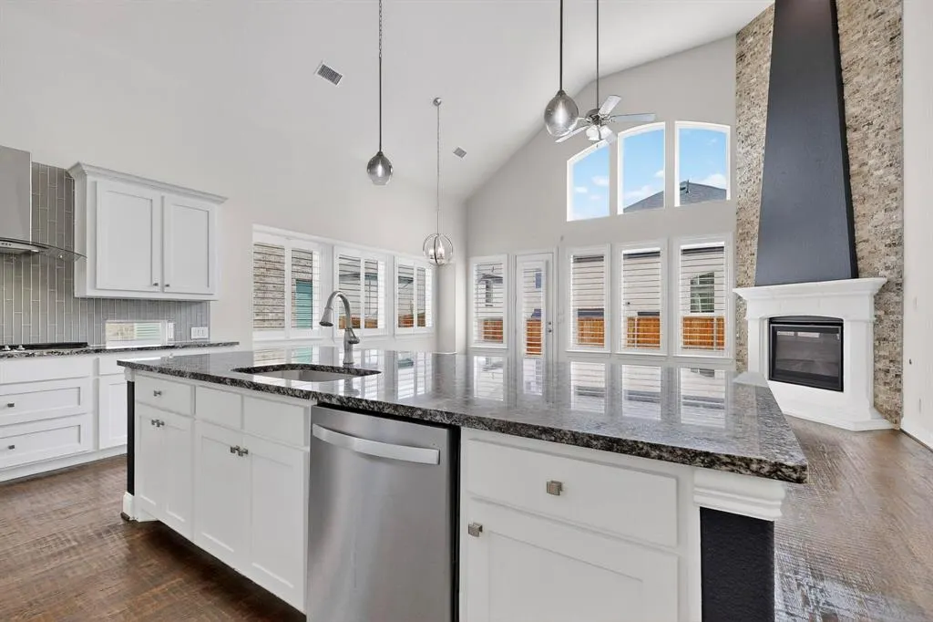 5616 Snowberry Drive