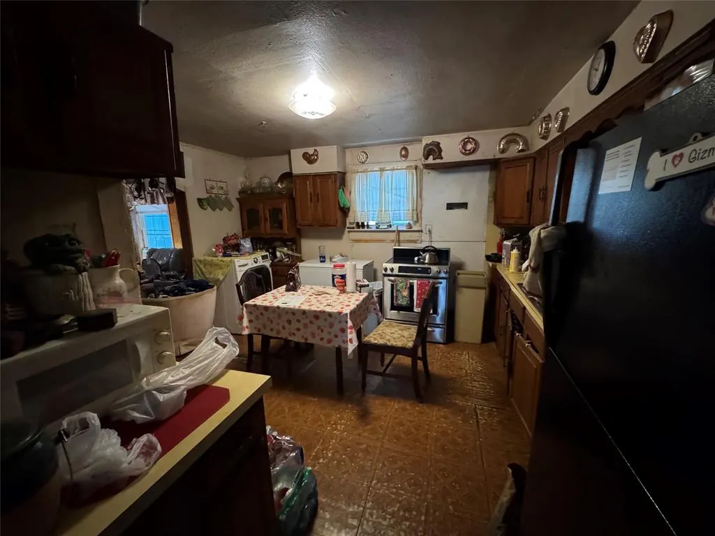 3831 Bernal