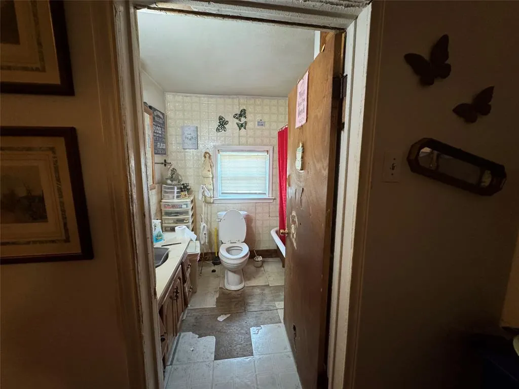 3831 Bernal