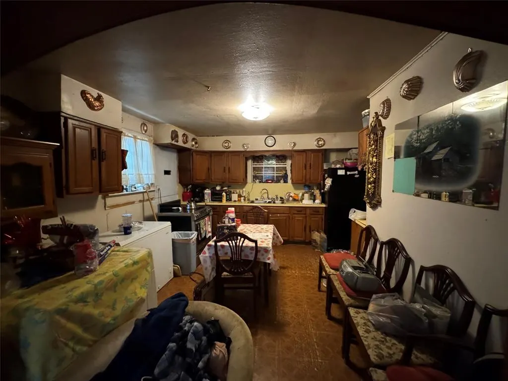 3831 Bernal